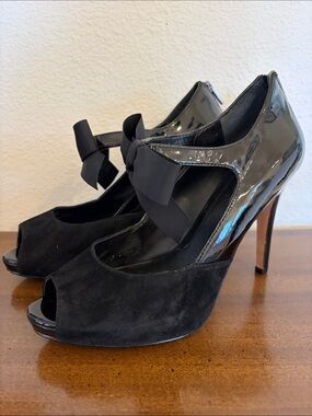 White House Black Market Raegan Patent Leather Peep-Toe Bow Platform Heels 9